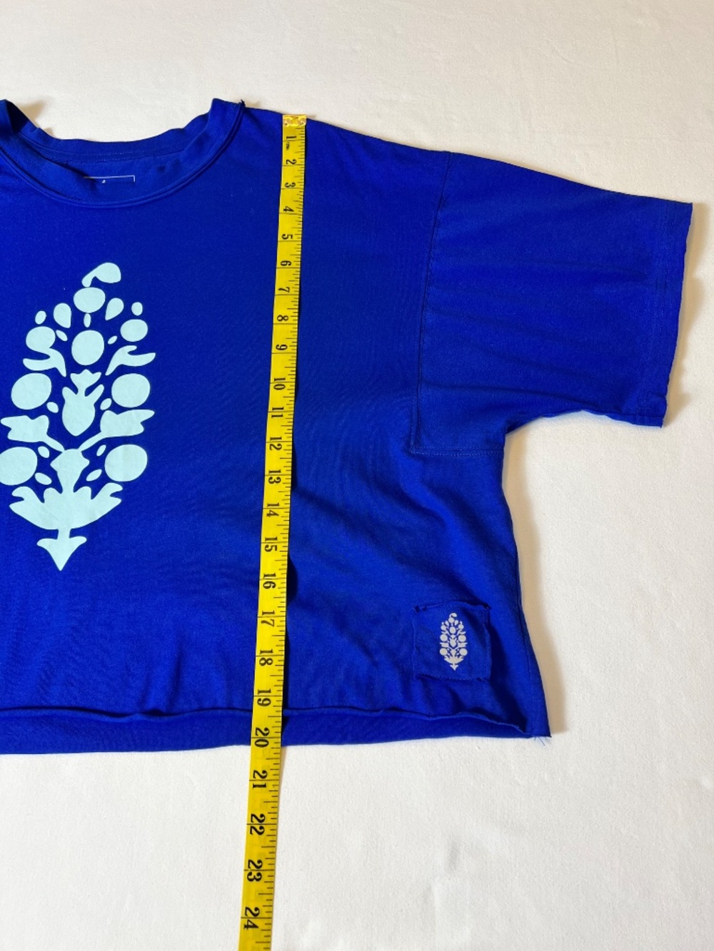 *FIRM PRICE* Free People Movement Inspire Buti Logo Cropped Tee - Picture 7 of 11
